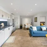 Rez De Face A La Holiday home *