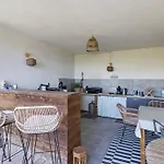Rez De Face A La Holiday home