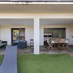 Holiday home Rez De Face A La
